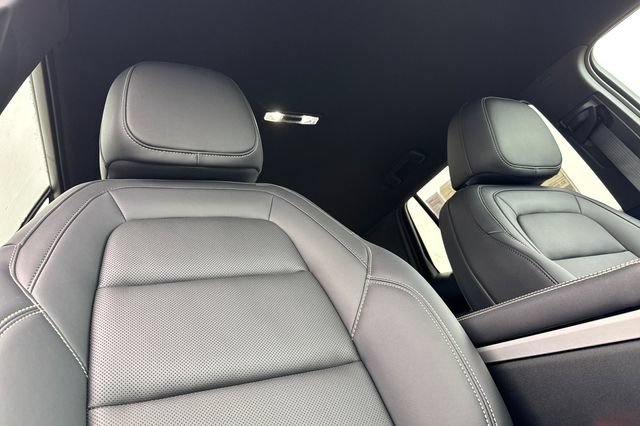 New 2026 GMC Terrain Elevation w/ Elevation Premium Package AWD/4WD image 19