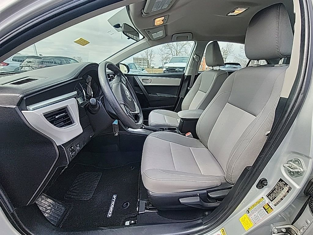 Used 2015 Toyota Corolla LE image 13