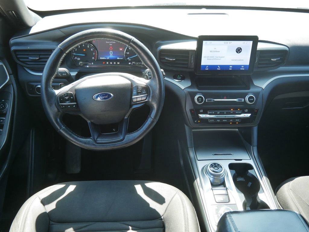 Used 2020 Ford Explorer XLT w/ Comfort Package AWD/4WD image 16