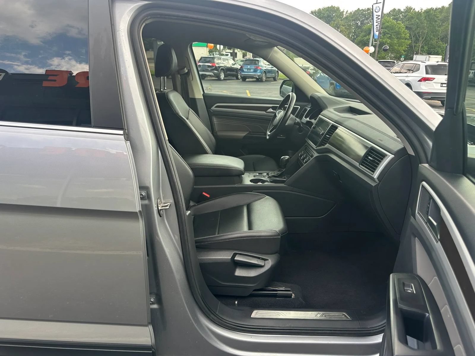 Used 2021 Volkswagen Atlas SE FWD image 19