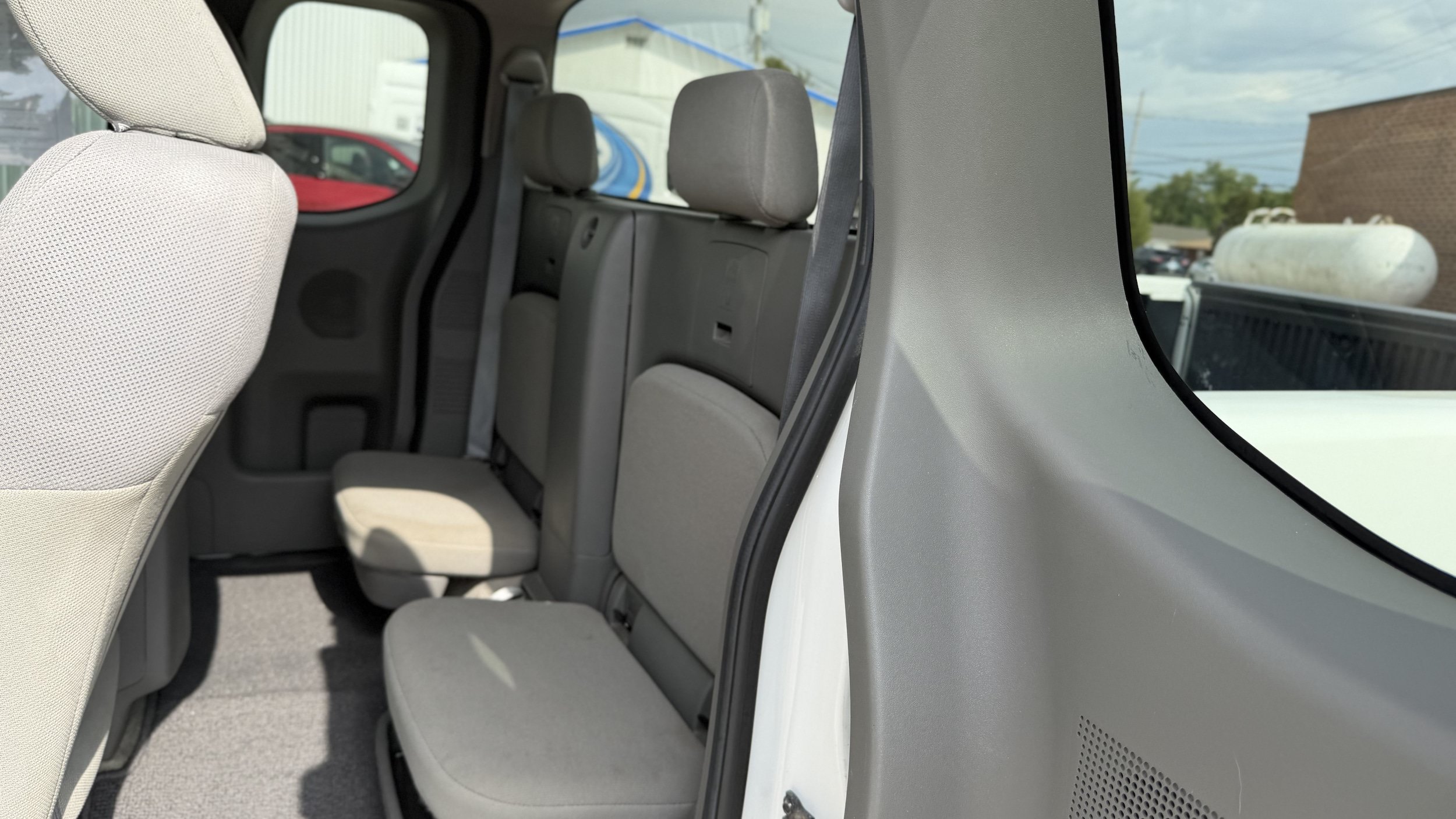 Used 2014 Nissan Frontier S w/ S Preferred Package RWD image 15