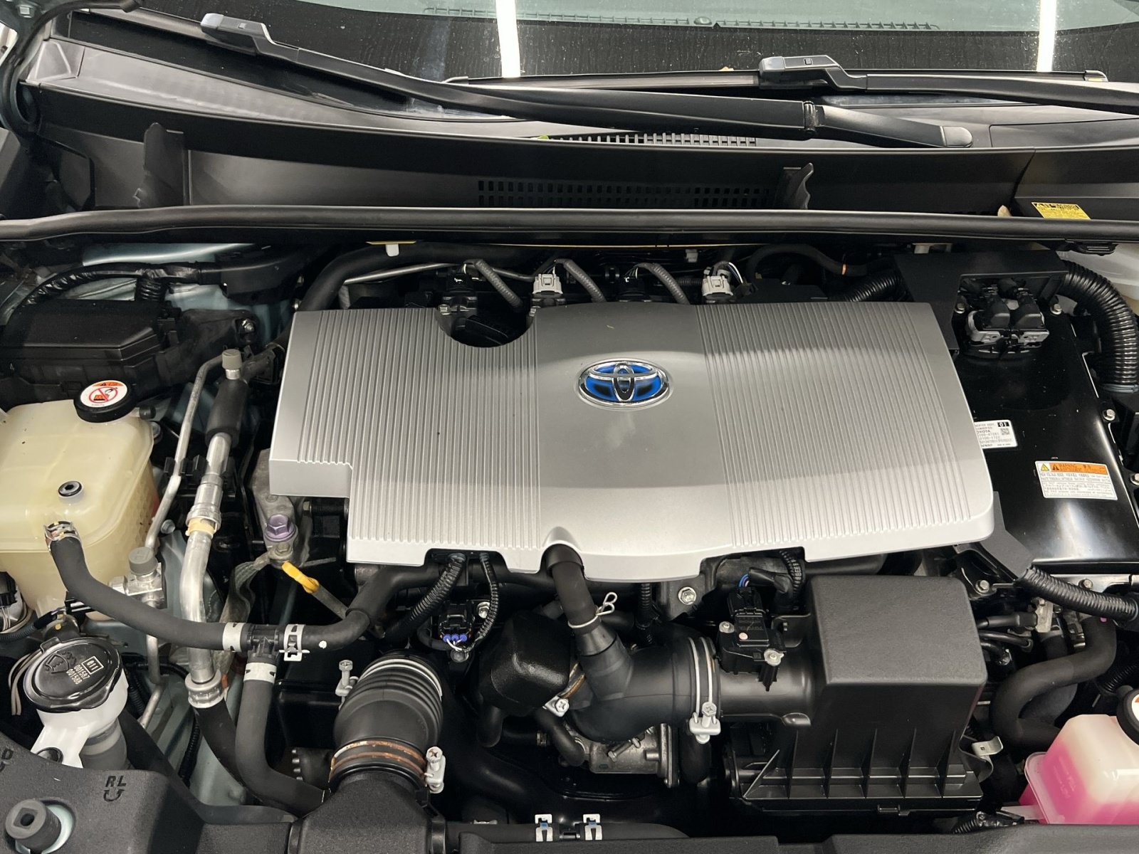 Used 2017 Toyota Prius Four Touring w/ Premium Convenience Package FWD image 24