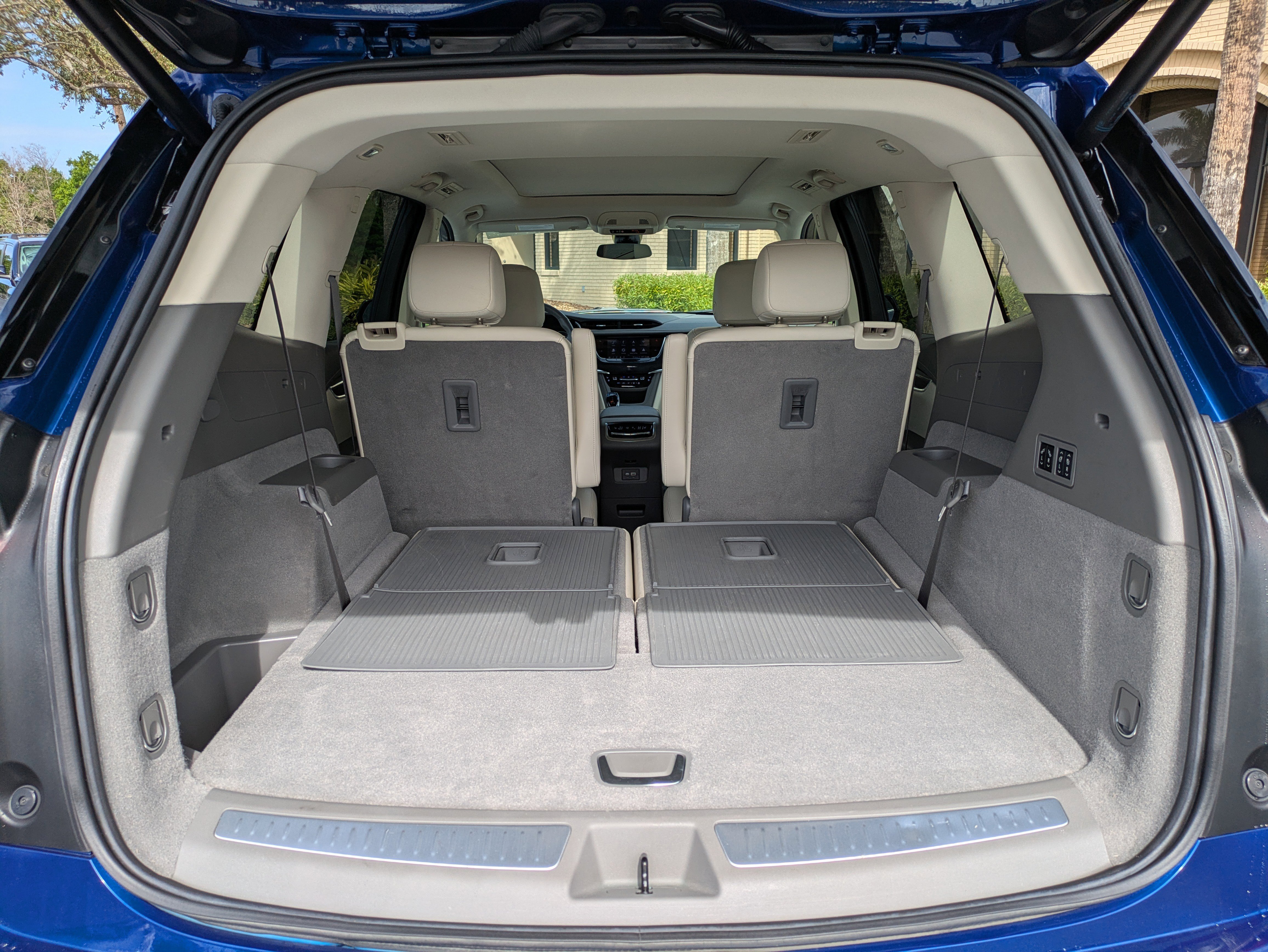 Certified 2024 Cadillac XT6 Premium Luxury image 11