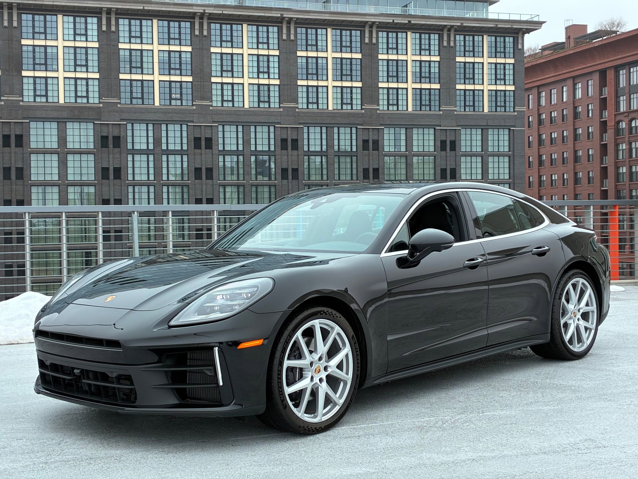 Certified 2025 Porsche Panamera 4 image 1