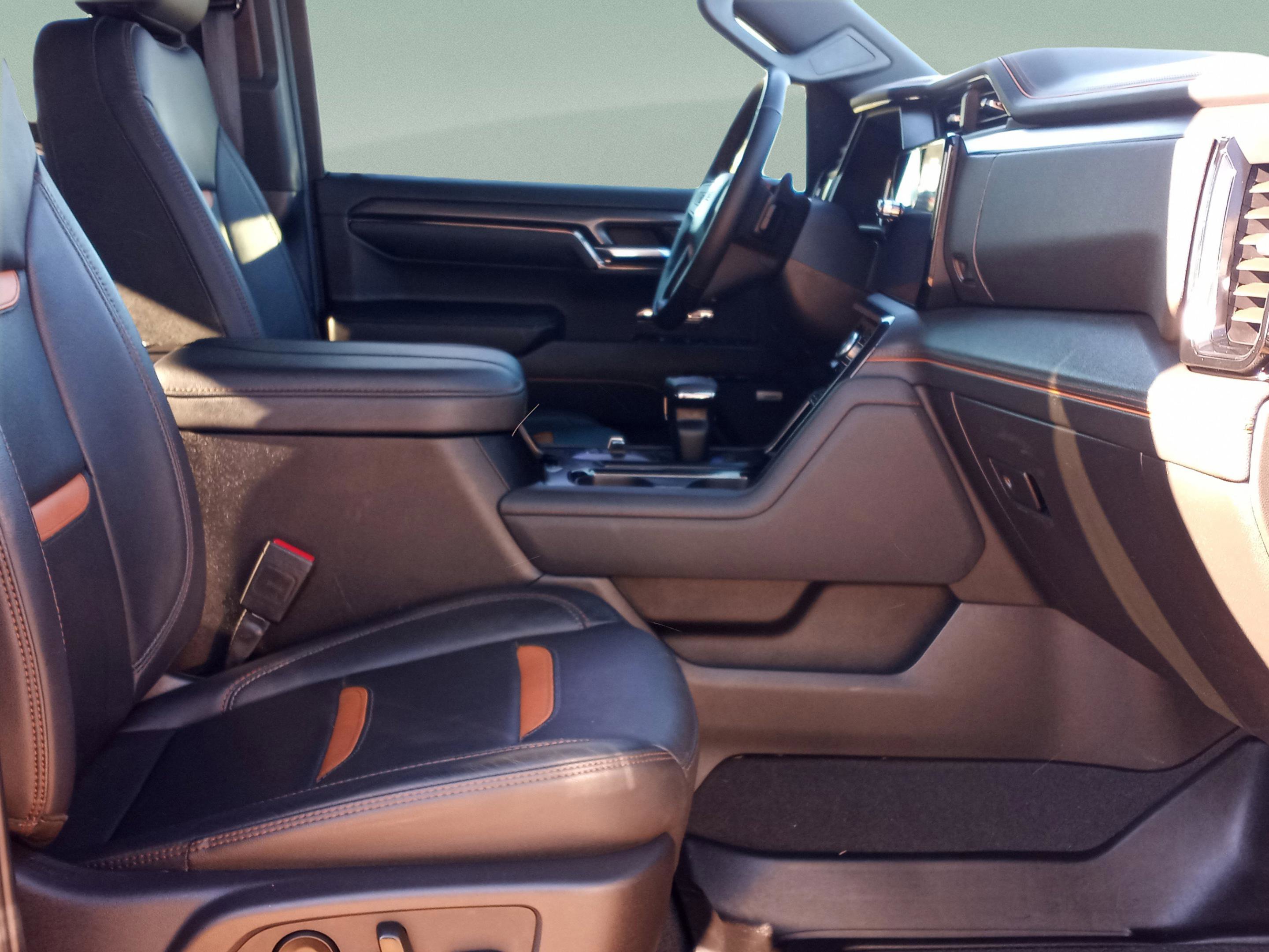 Used 2024 GMC Sierra 1500 AT4 w/ Technology Package image 37