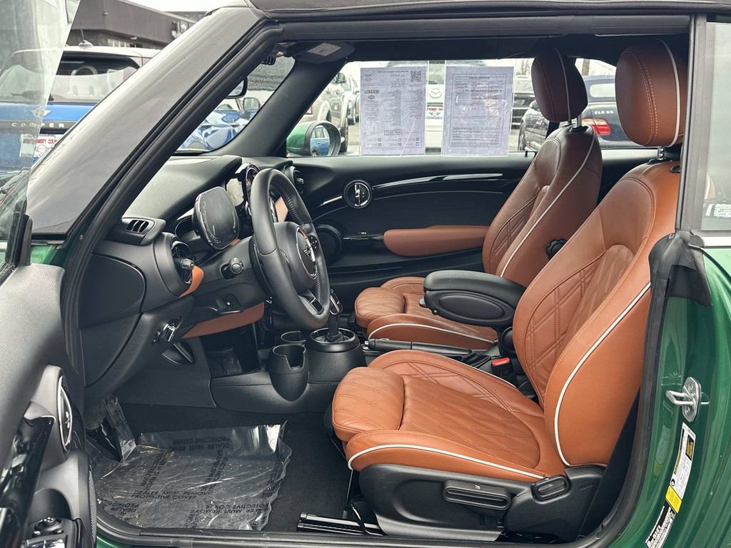 Used 2023 MINI Cooper S w/ Signature Upholstery Package image 25
