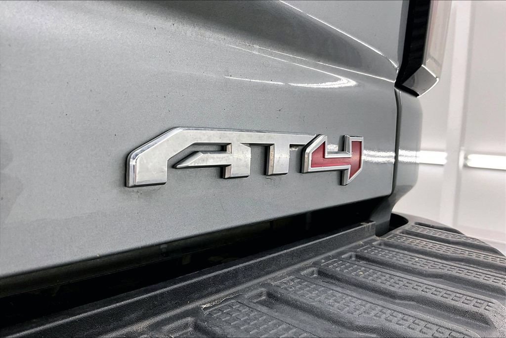 Used 2024 GMC Sierra 3500 AT4 w/ Technology Package AWD/4WD image 8
