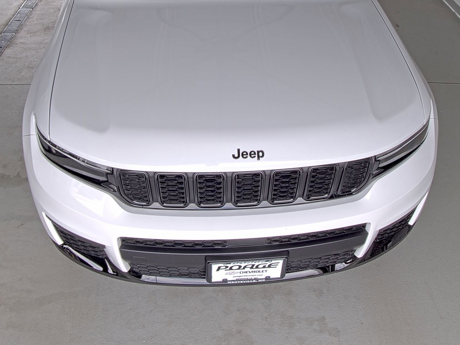 Used 2025 Jeep Grand Cherokee L Laredo image 18