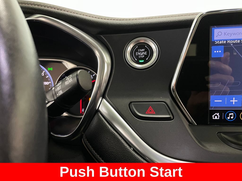 Used 2019 Chevrolet Blazer Premier w/ Sun and Wheels Package FWD image 8