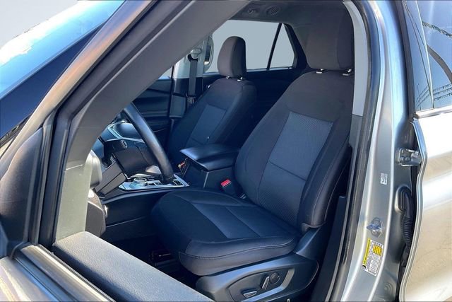 Certified 2024 Ford Explorer XLT image 25
