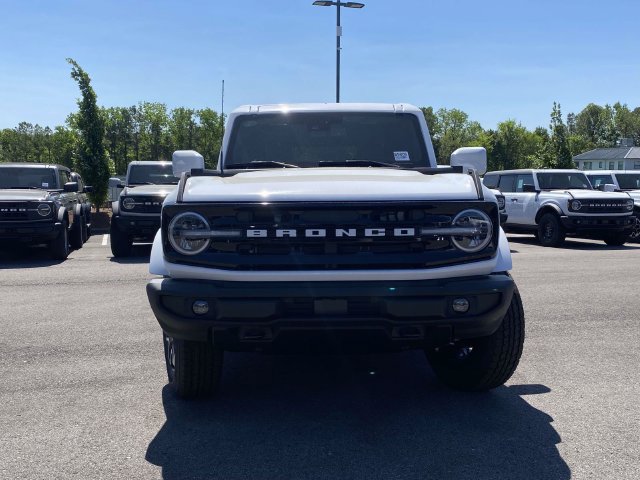 New 2026 Ford Bronco Outer Banks AWD/4WD image 8