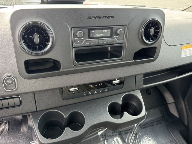 New 2026 Mercedes-Benz Sprinter 2500 image 9