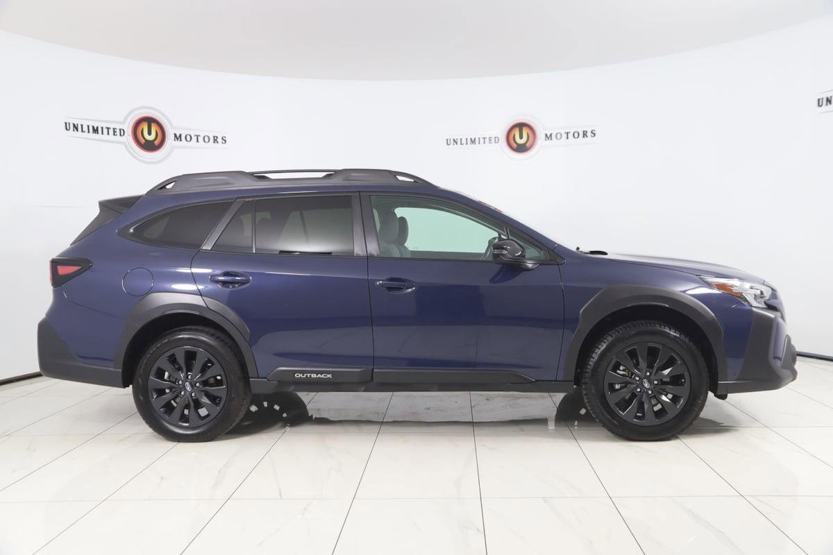Used 2023 Subaru Outback Onyx Edition AWD/4WD image 2