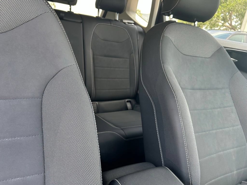 Certified 2022 Volkswagen Taos SE AWD/4WD image 39
