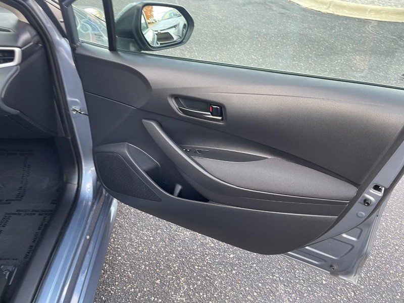 Used 2025 Toyota Corolla LE FWD image 7