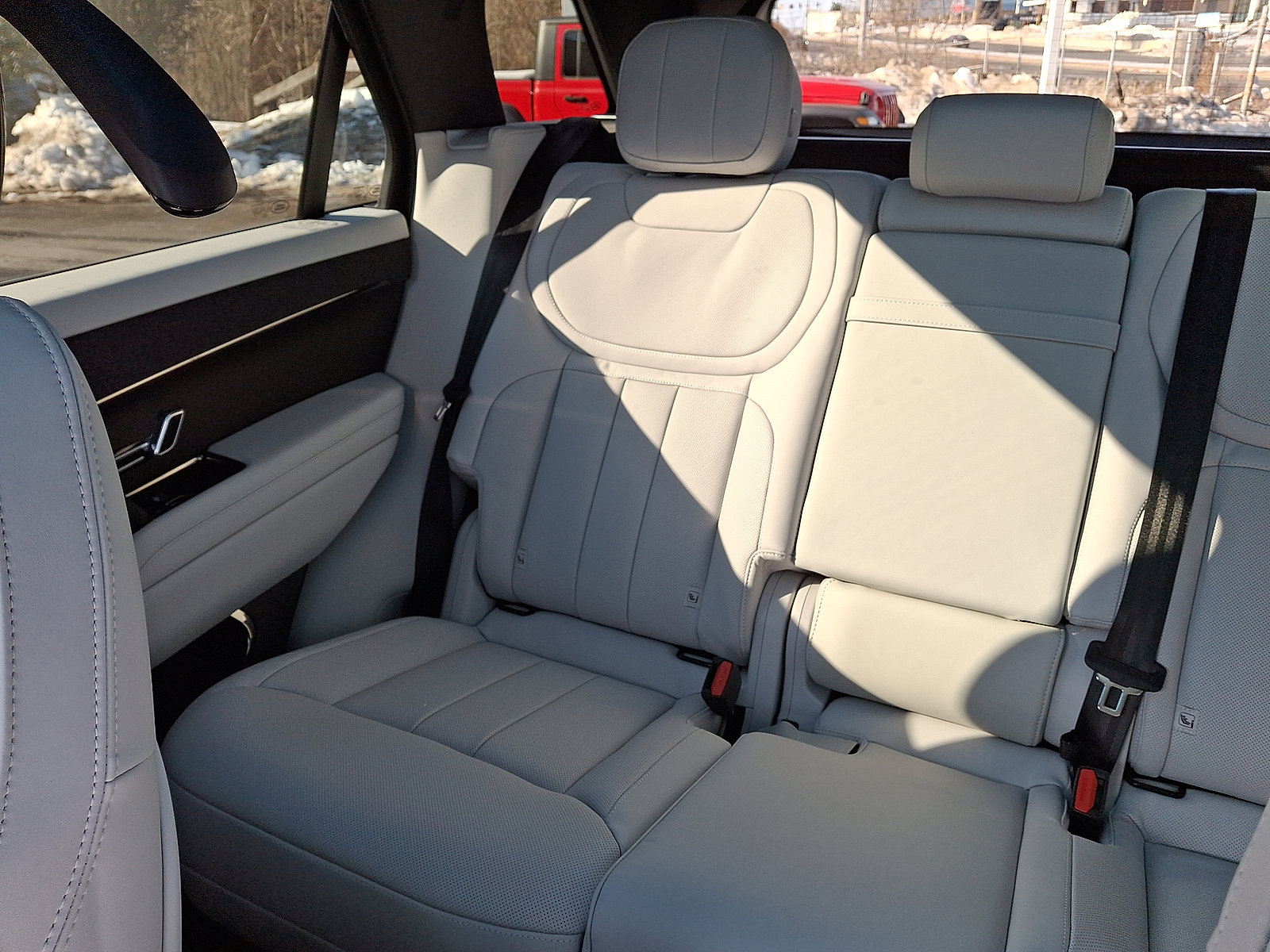 New 2026 Land Rover Range Rover Sport SE image 15