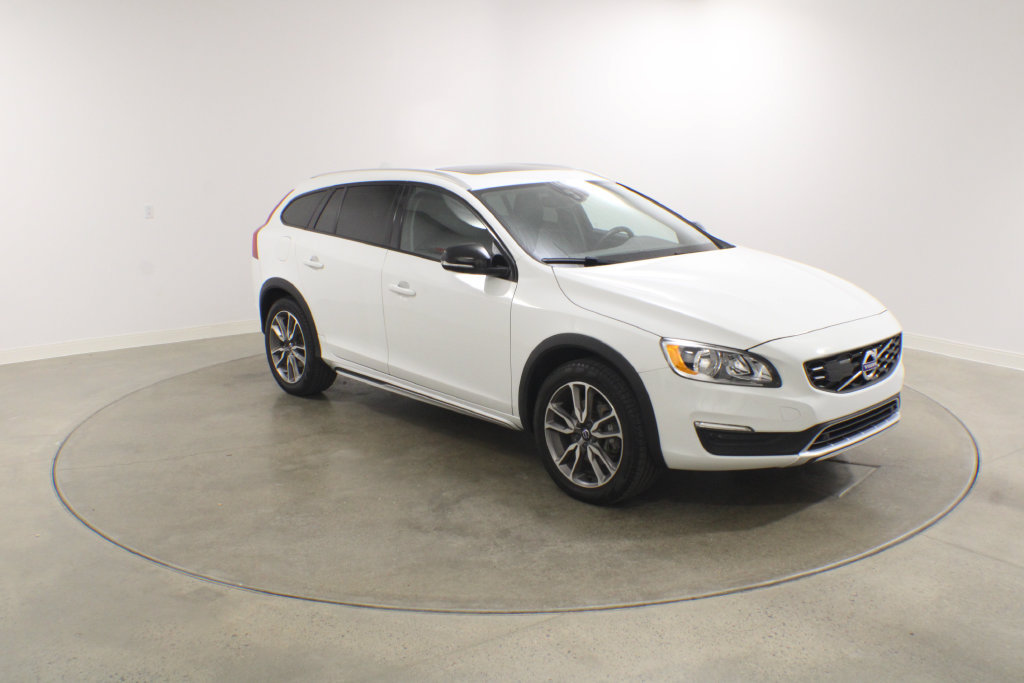 Used 2018 Volvo V60 T5 Cross Country w/ Convenience Package AWD/4WD image 7