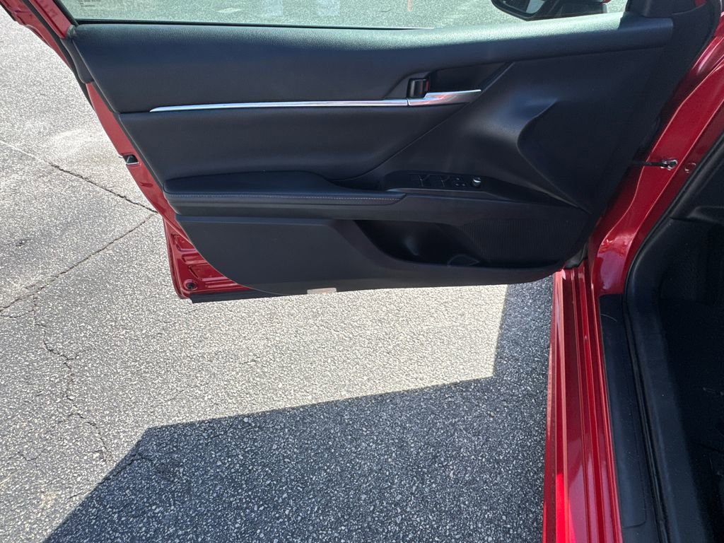 Used 2024 Toyota Camry XSE w/ Navigation Package image 10