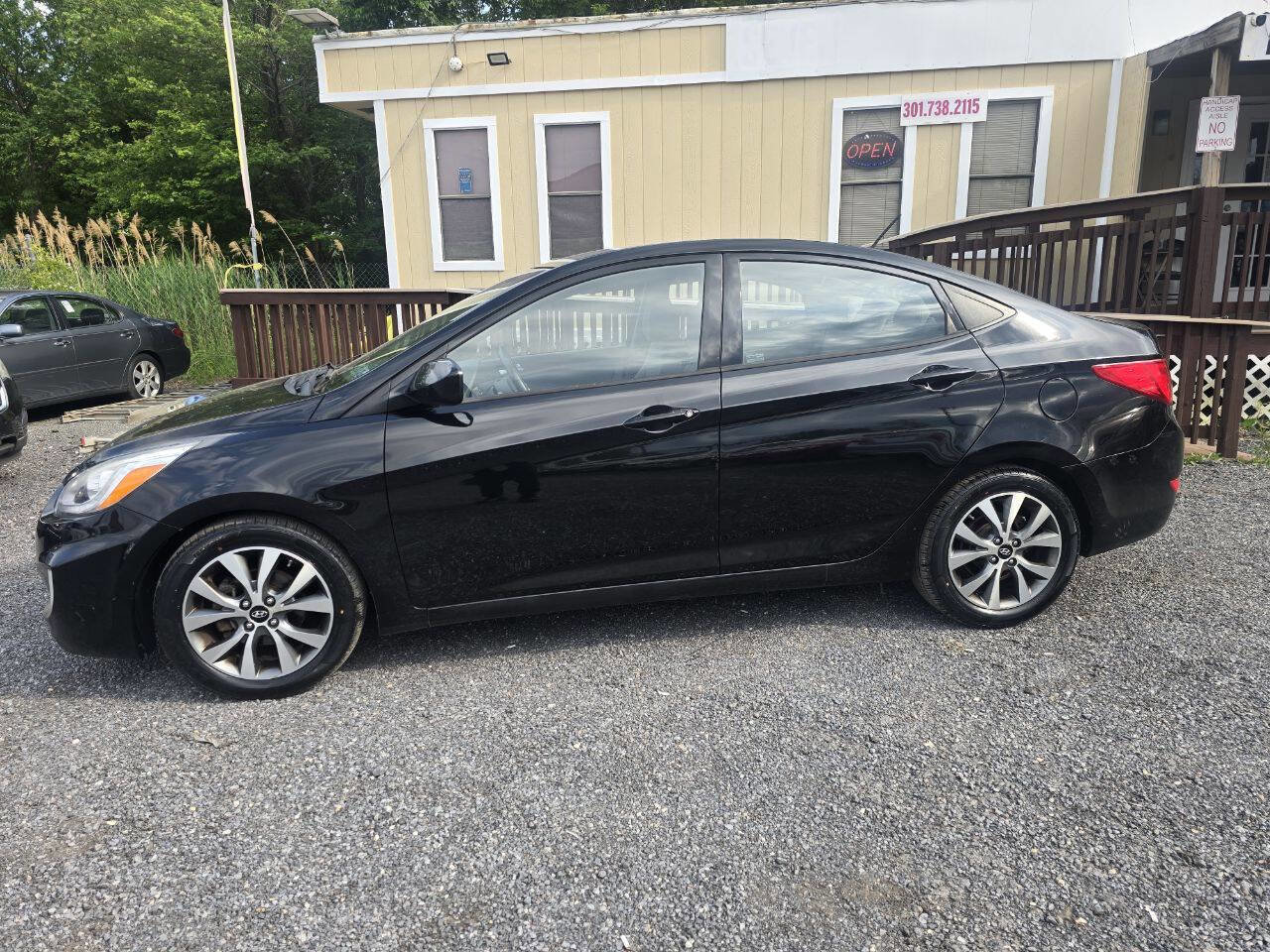 Used 2016 Hyundai Accent SE w/ Option Group 03 FWD image 15