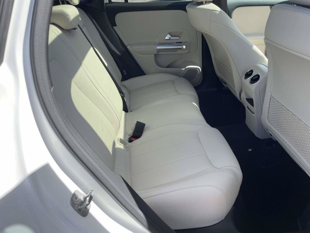 New 2026 Mercedes-Benz GLA 250 4MATIC image 19