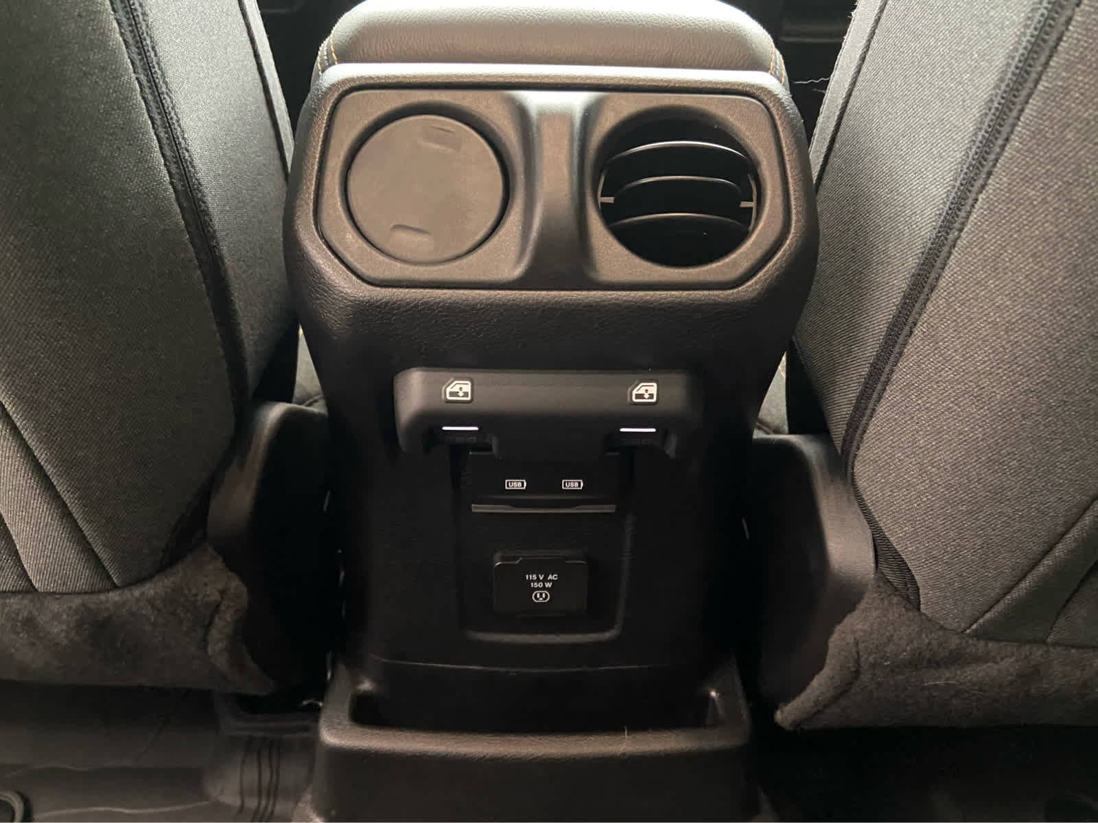 Used 2024 Jeep Wrangler Sahara w/ Technology Group AWD/4WD image 18