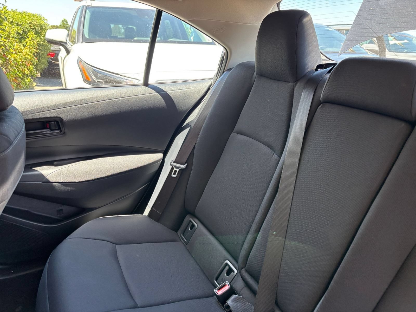 Used 2025 Toyota Corolla LE FWD image 38