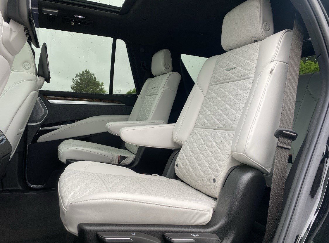 Used 2026 Cadillac Escalade Platinum Sport AWD/4WD image 9