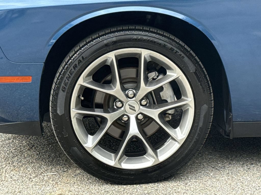 Used 2021 Dodge Challenger SXT w/ Plus Package RWD image 18