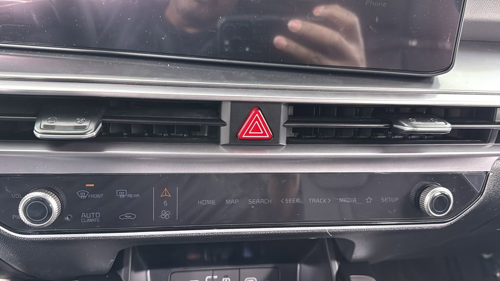 New 2025 Kia Sorento S image 27