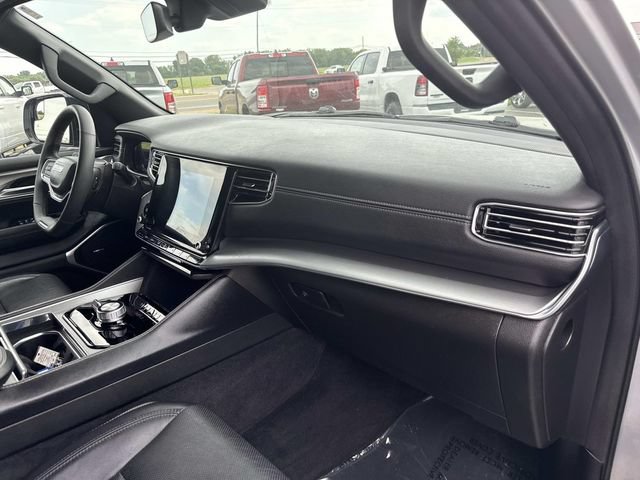 Used 2024 Jeep Wagoneer Series II AWD/4WD image 38