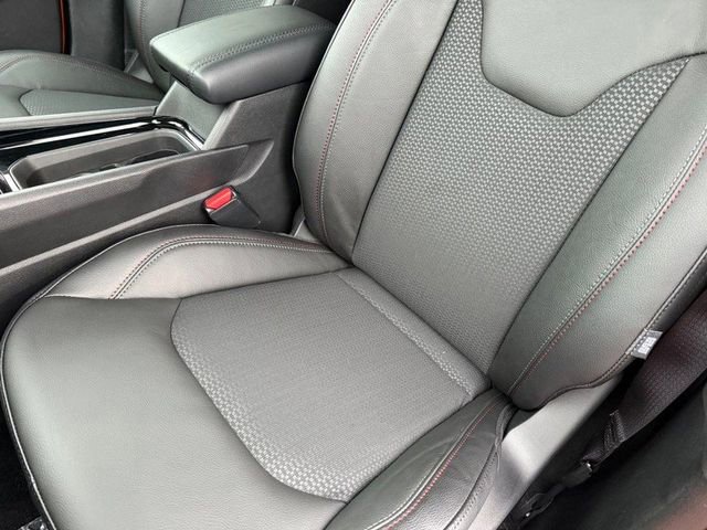 New 2026 Jeep Compass Trailhawk w/ Sun, Sound & Navigation Group image 31