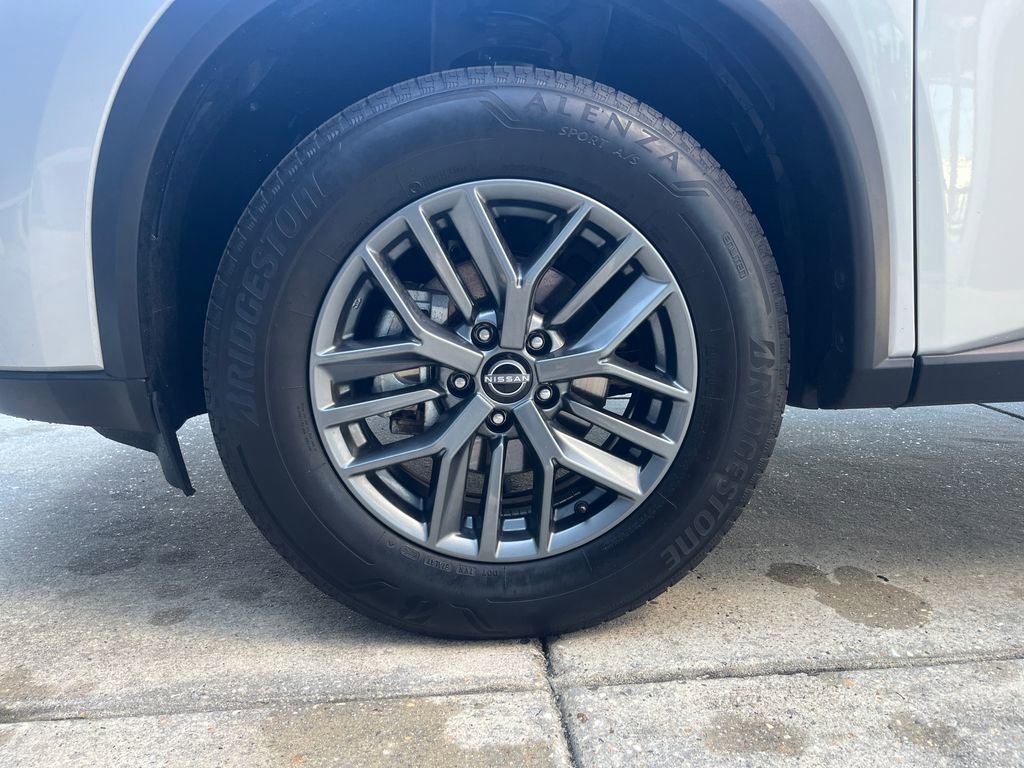 Certified 2024 Nissan Rogue S image 25