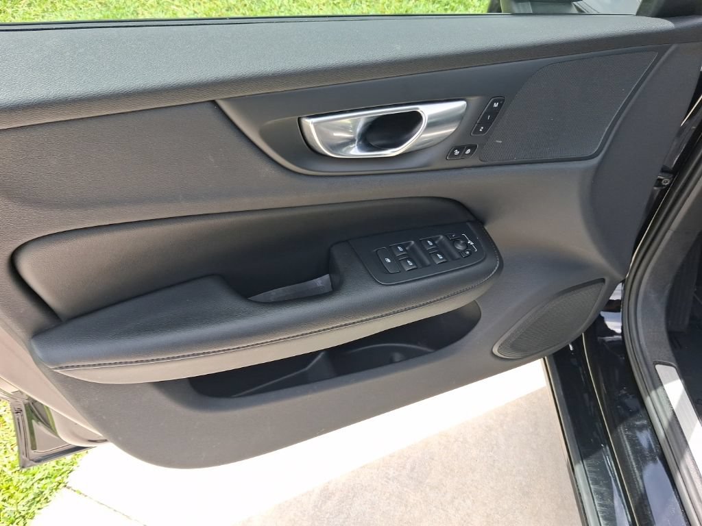 Used 2025 Volvo S60 B5 Core FWD image 15