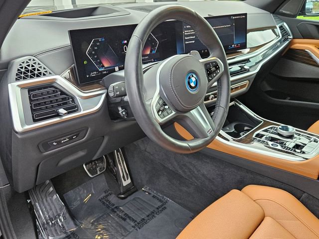 Certified 2025 BMW X5 xDrive50e w/ Executive Package image 11