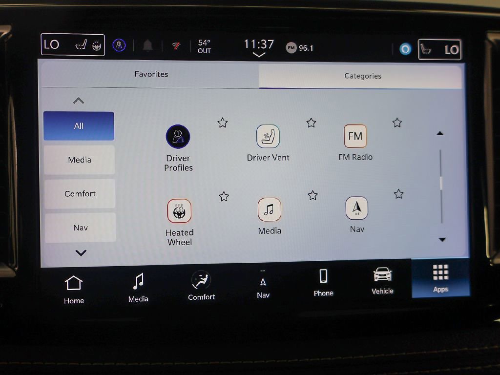 Used 2024 Chrysler Pacifica Limited FWD image 49