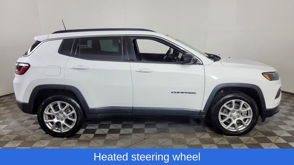 Used 2024 Jeep Compass Latitude image 9