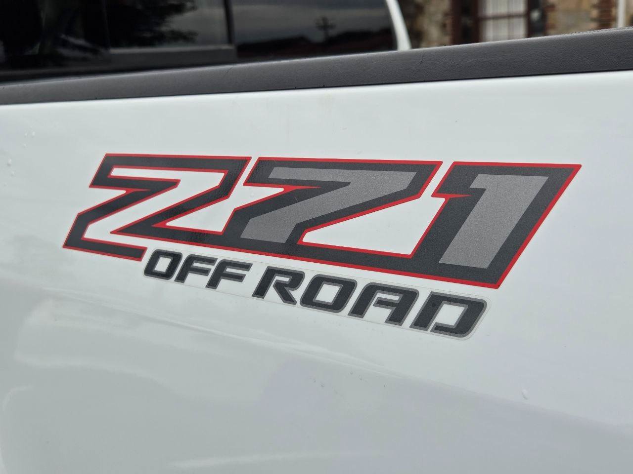 Used 2022 Chevrolet Colorado Z71 AWD/4WD image 11