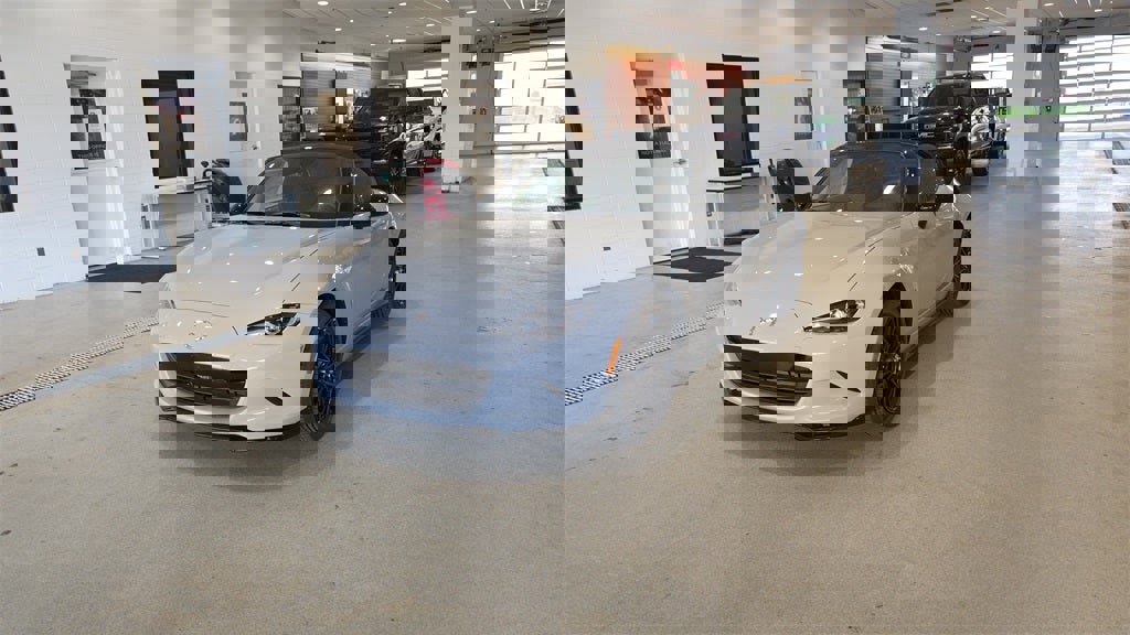 New 2025 MAZDA MX-5 Miata Club image 2