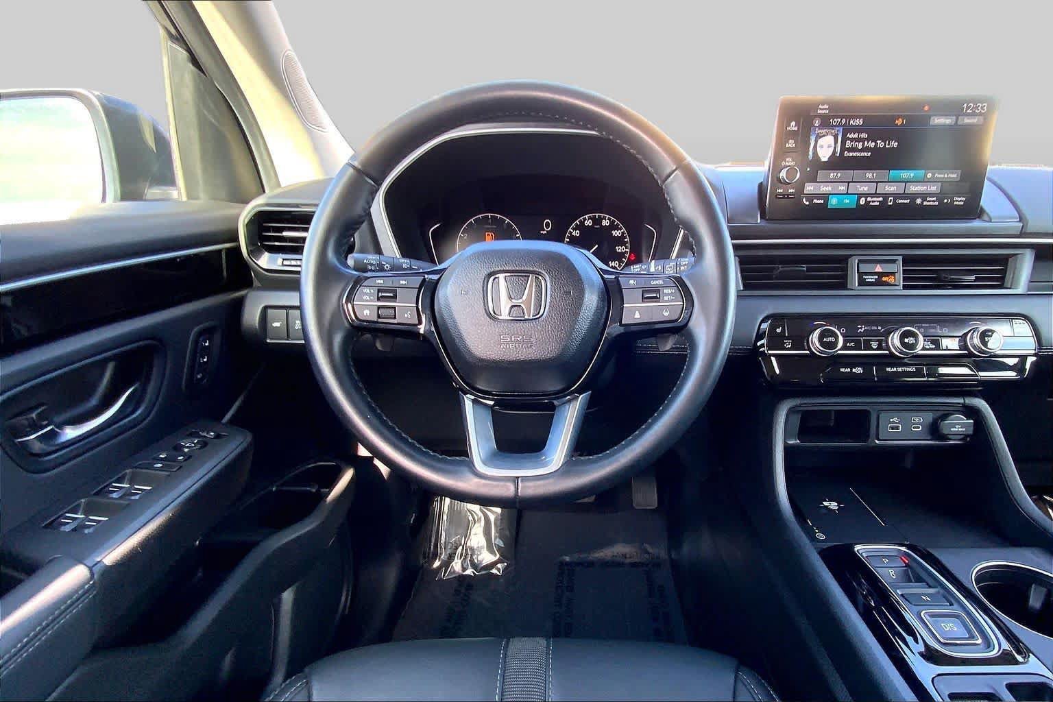 Used 2025 Honda Pilot EX-L image 5