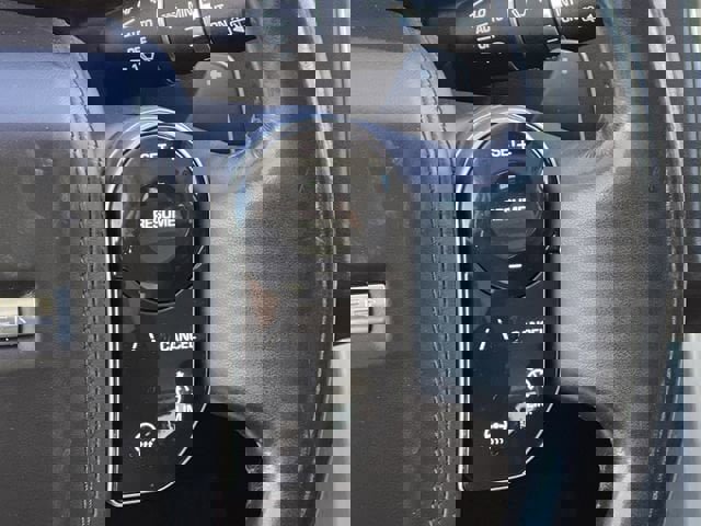 Used 2020 Land Rover Range Rover HSE image 15