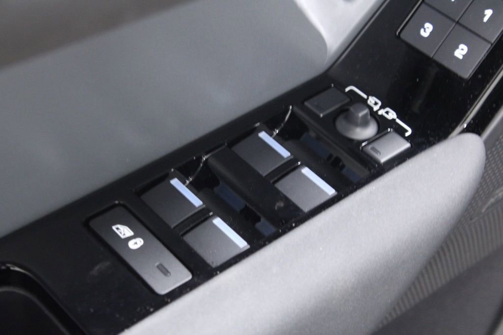 Certified 2025 Land Rover Range Rover Velar S AWD/4WD image 19