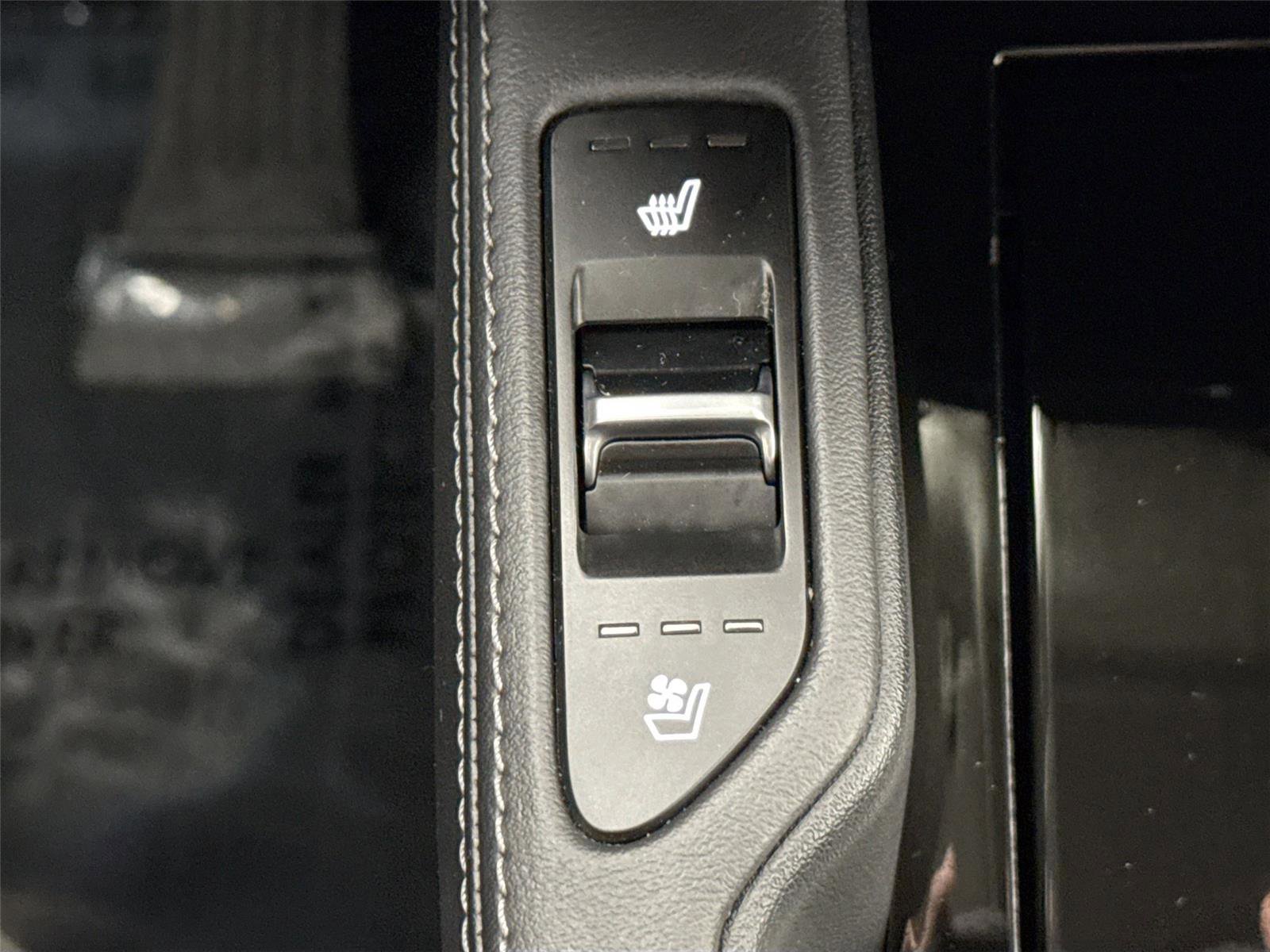 Used 2021 Kia Telluride EX w/ EX Premium Package image 8