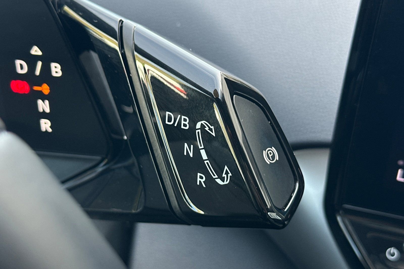 Certified 2022 Volkswagen ID.4 Pro S image 21