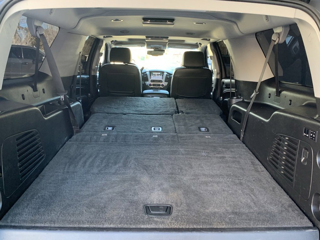 Used 2019 GMC Yukon XL SLT w/ Graphite Performance Edition image 8