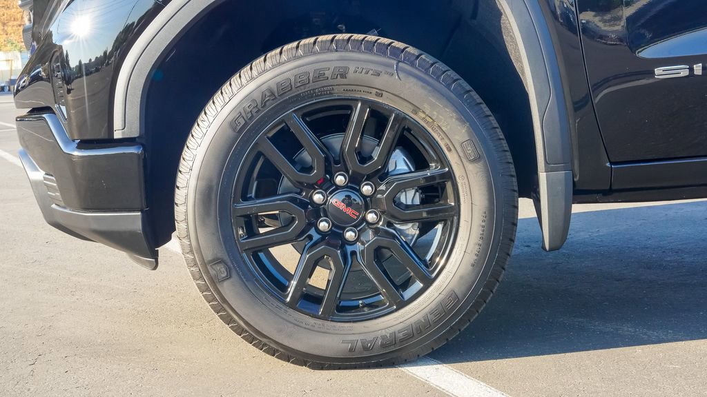 New 2025 GMC Sierra 1500 Pro w/ Graphite Edition image 9