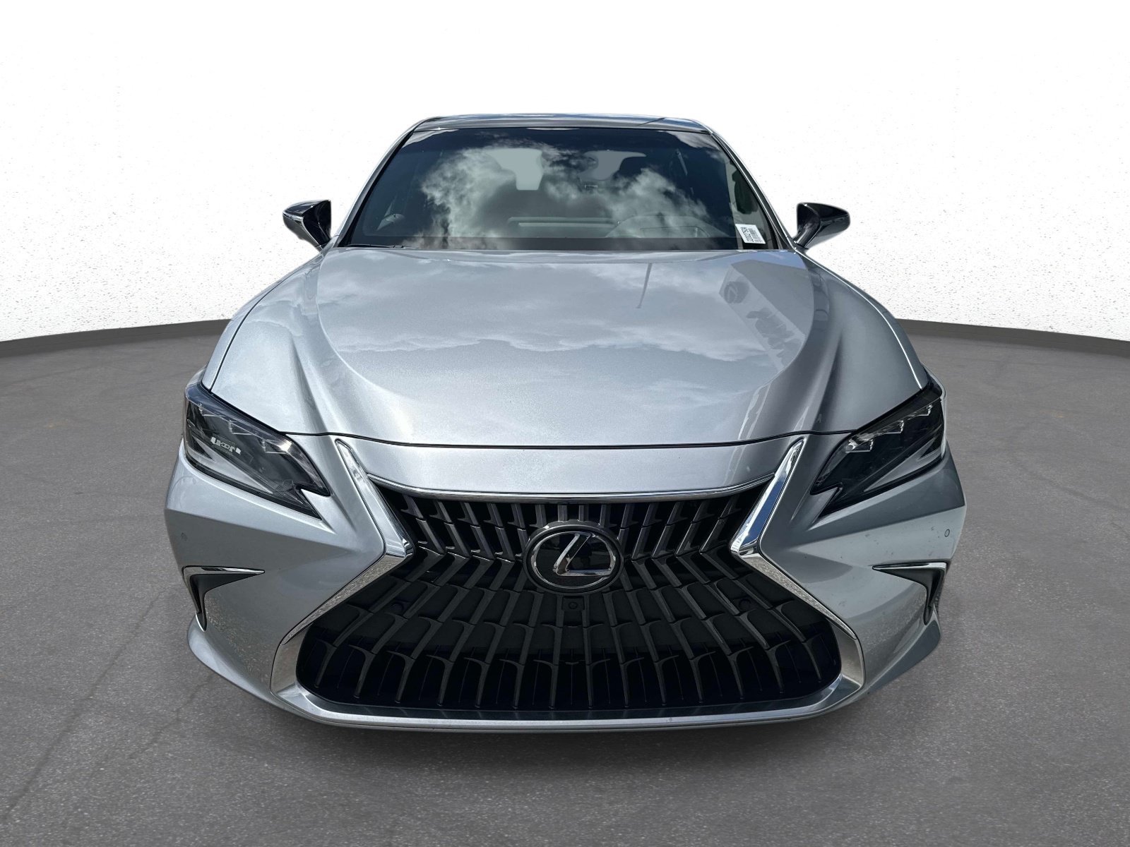 Used 2024 Lexus ES 350 Ultra Luxury w/ Accessory Package (Z2) FWD image 8