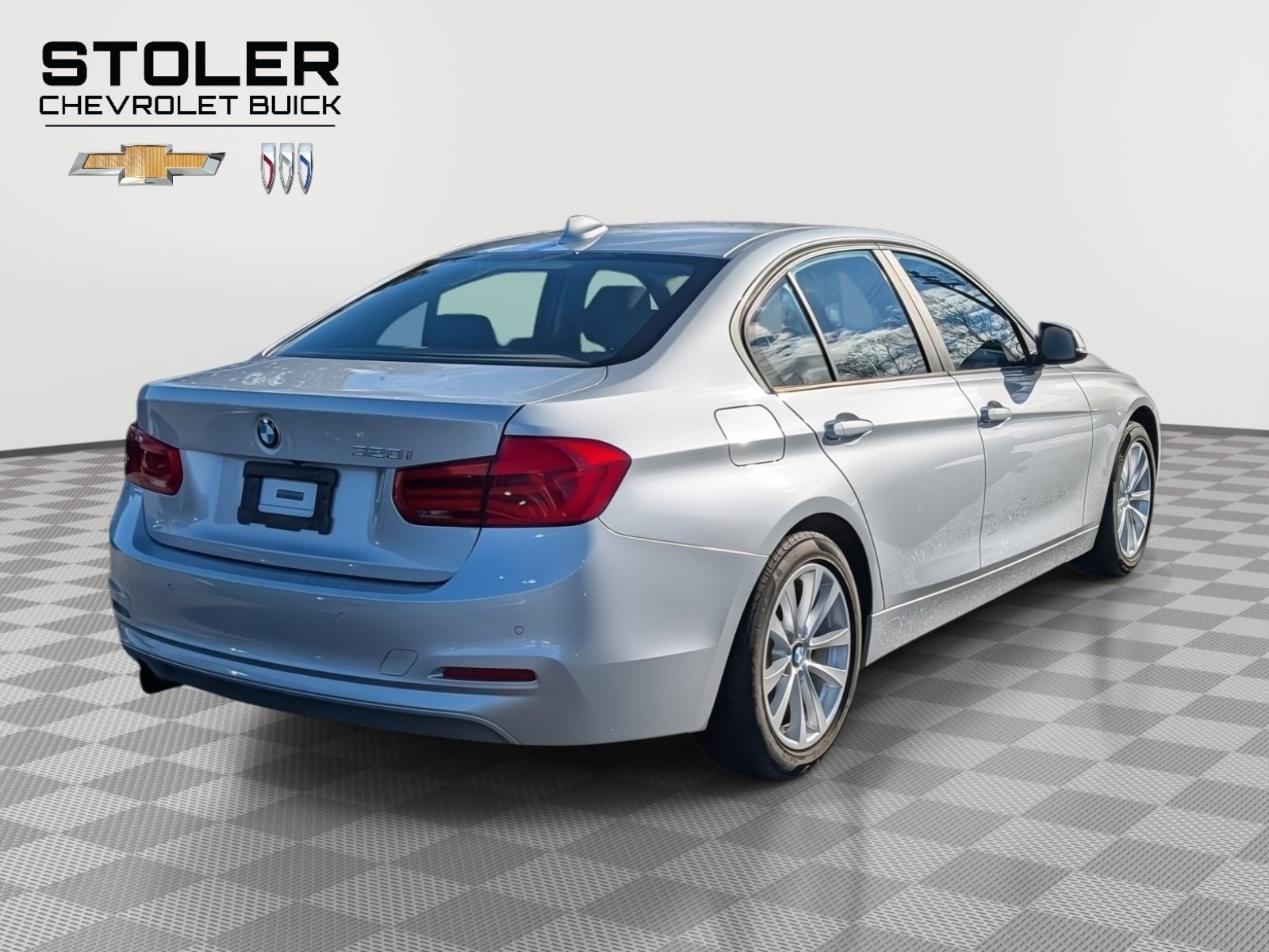 Used 2017 BMW 320i Sedan image 5