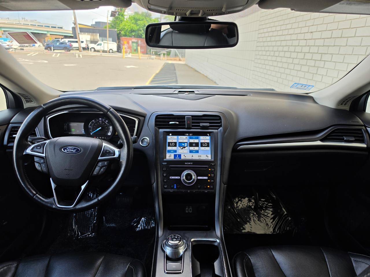 Used 2019 Ford Fusion Energi Titanium FWD image 16
