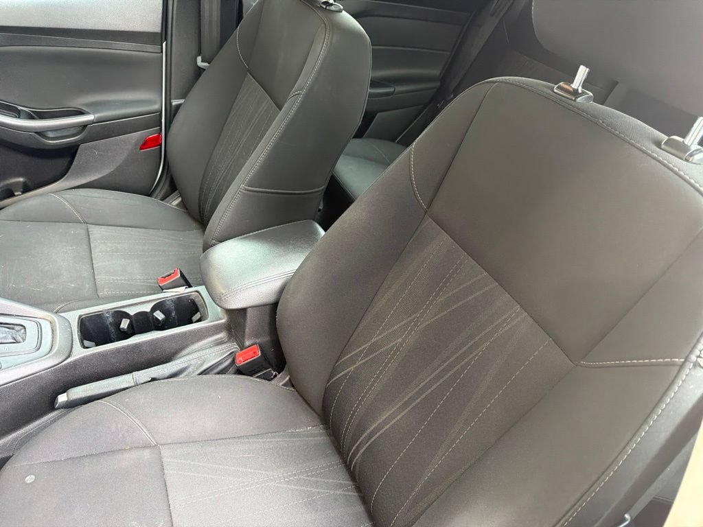 Used 2017 Ford Focus SEL FWD image 9