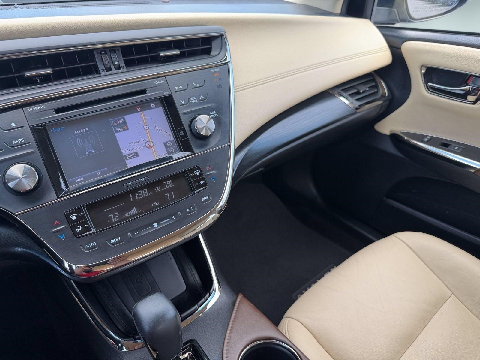 Used 2016 Toyota Avalon Touring FWD image 28